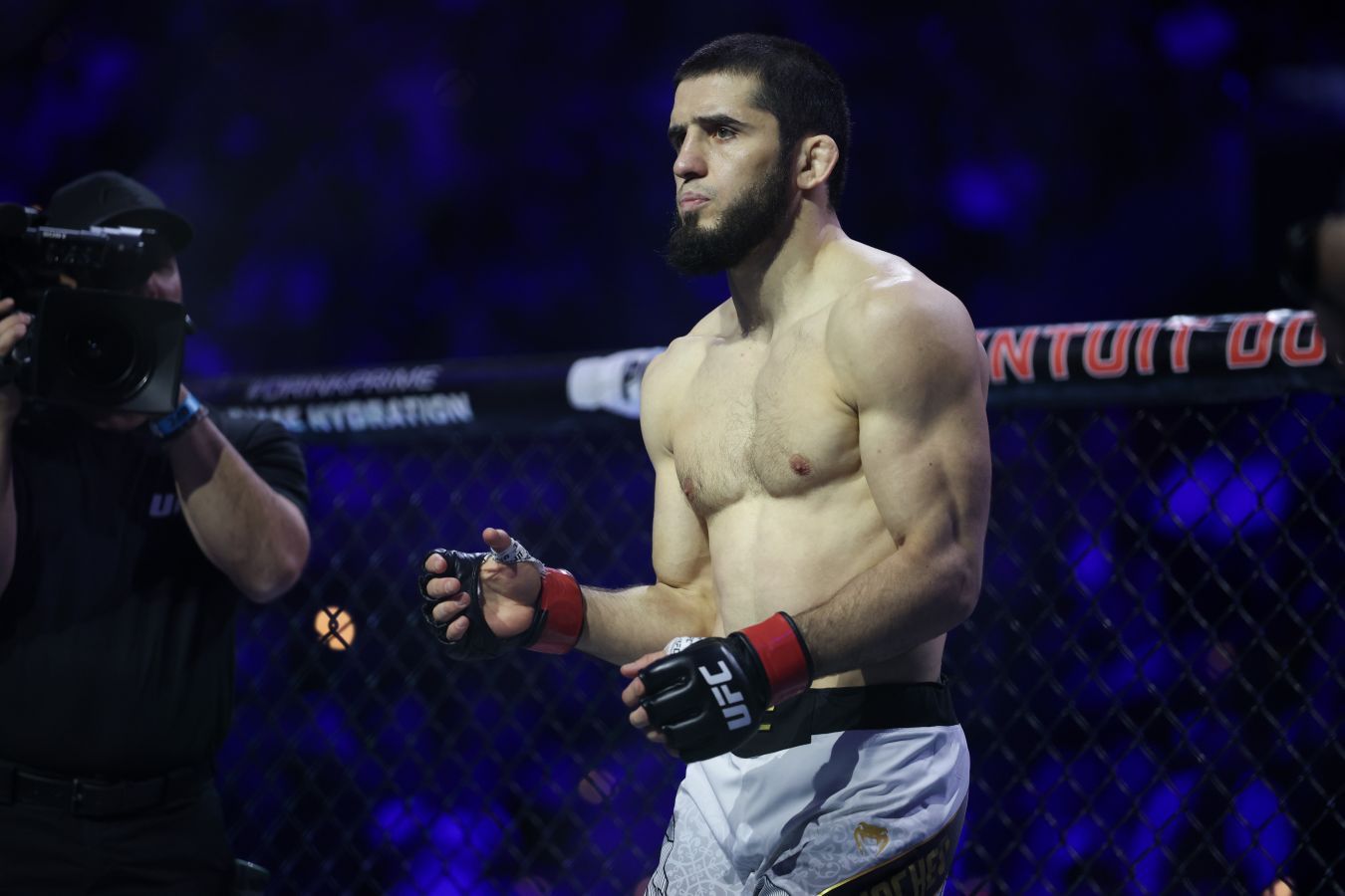Экс-претендент на титул UFC Томпсон объяснил, что нужно для победы над Махачевым