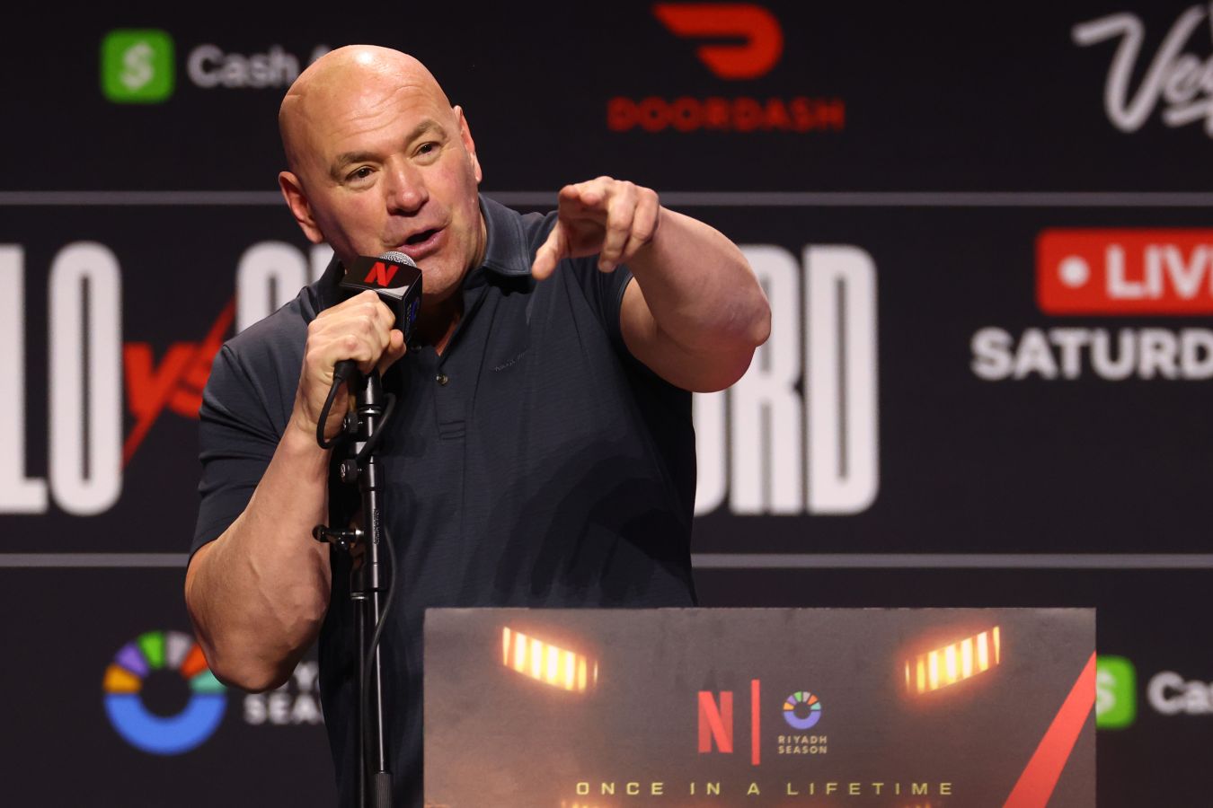 Президент UFC Дана Уайт попал на обложку журнала TIME